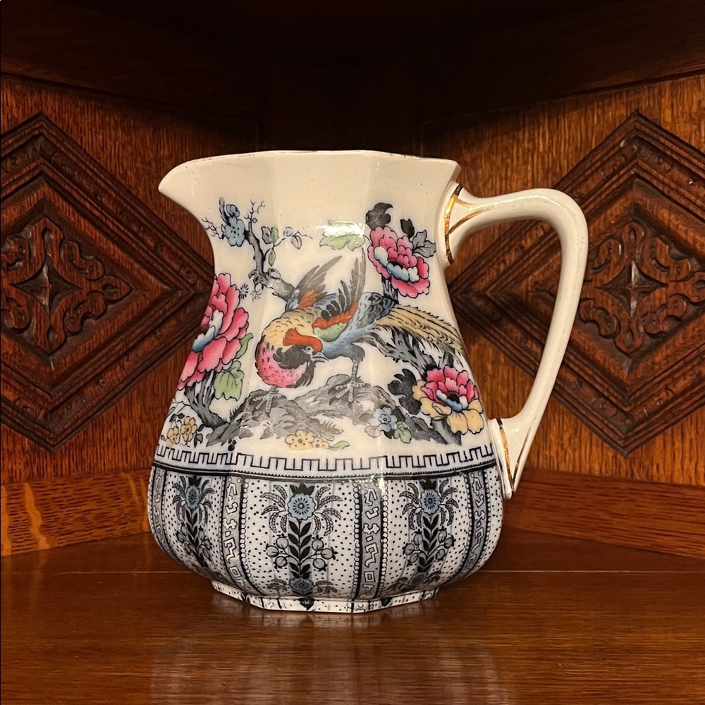 Shanghai pitcher
